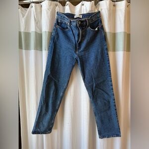 Abercrombie & Fitch - The Ankle Straight Ultra High Rise